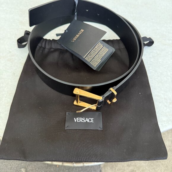 Versace Gold Buckle Black Calf Leather Belt 1011124 Italy, 90, 115, 120 - Picture 7 of 12